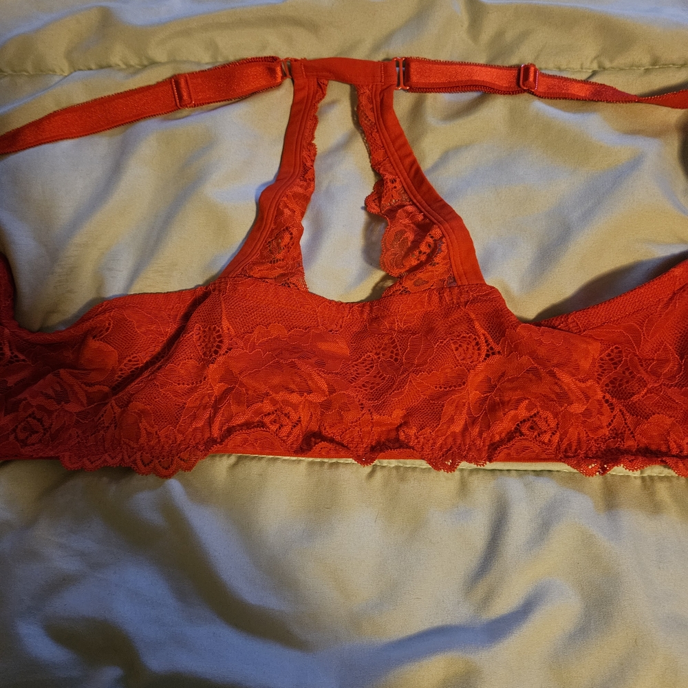 Elegant Red‎ Racerback Lace Bra - Picture 2 of 3